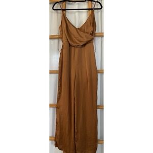 HYFVE Wide Leg Jumpsuit M Beige Tan Pleated V Neck Spaghetti Strap Party Beach